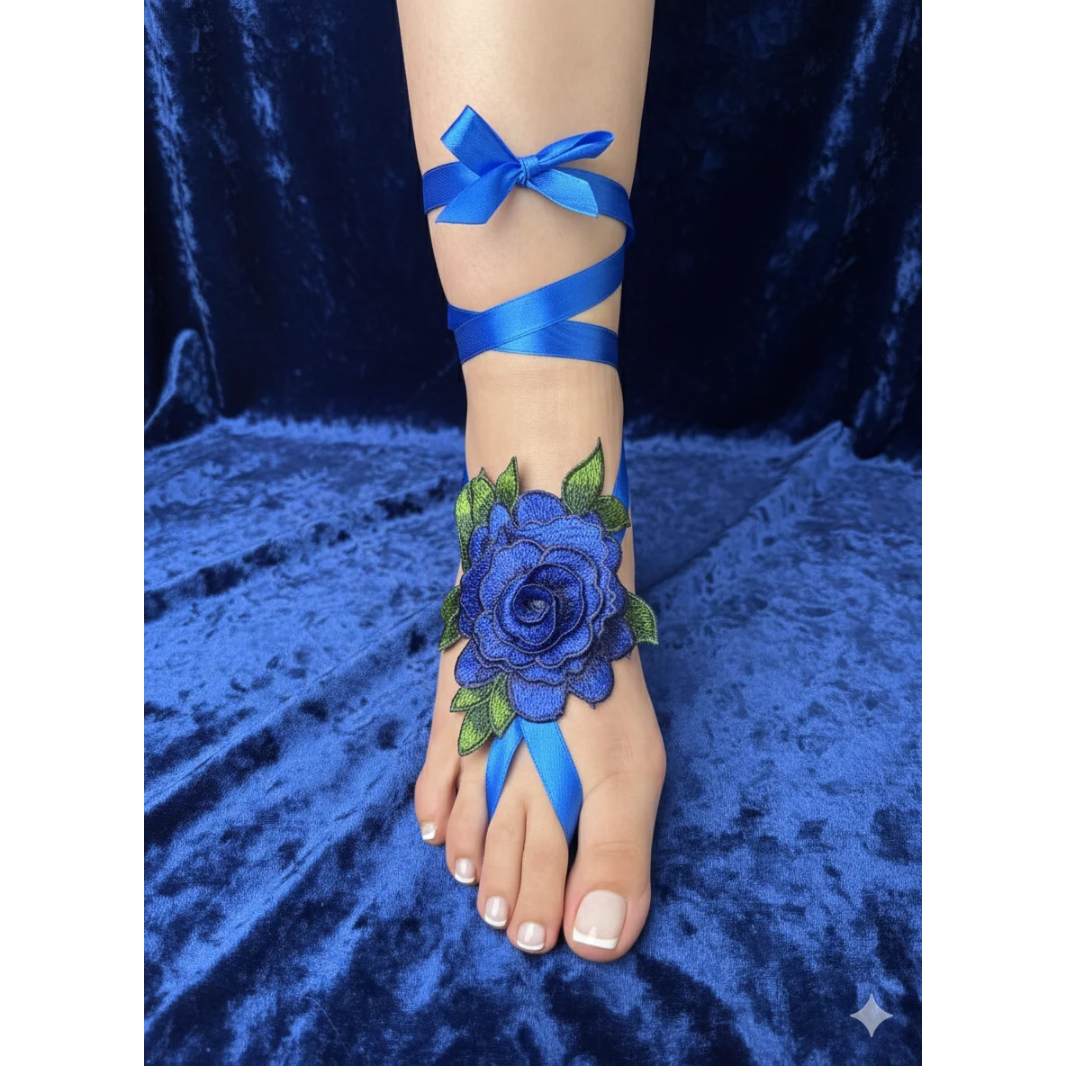 پابند گل رز آبی زنانه بندی